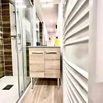 Le Loft ~ A 4 Min De La Gare, Fibre + Parking Prive Holiday home *