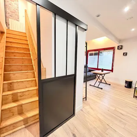 Le Loft ~ A 4 Min De La Gare, Fibre + Parking Prive Будинок відпочинку
